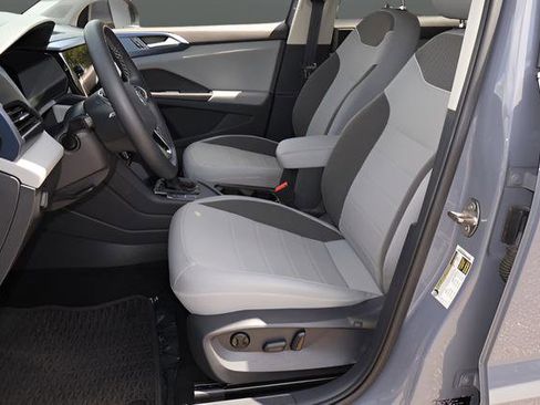 Certified 2023 Volkswagen Taos SE w/ Black Wheel Package FWD image 13