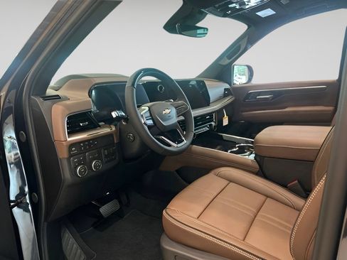 New 2026 Chevrolet Suburban High Country AWD/4WD image 17
