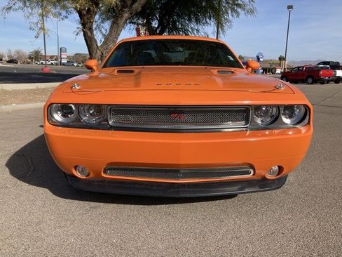 Used 2014 Dodge Challenger R/T image 2