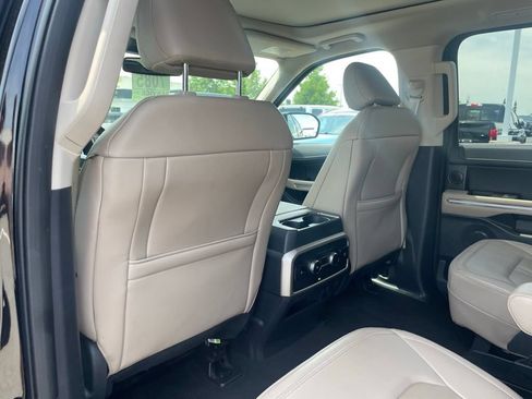 Used 2024 Ford Expedition Max Limited AWD/4WD image 23
