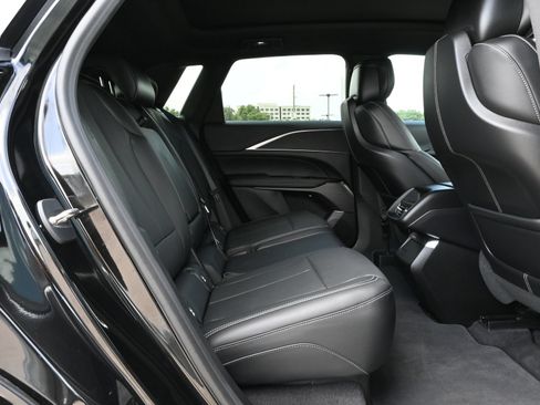 Certified 2024 Cadillac Lyriq Luxury RWD image 23