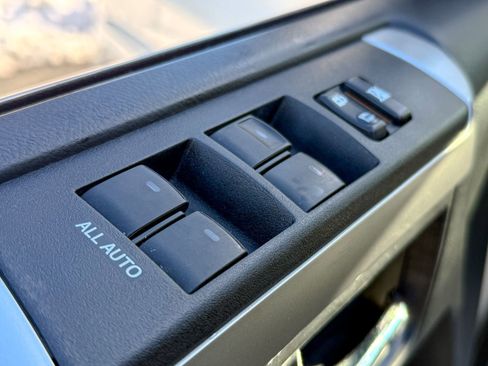 Used 2016 Toyota 4Runner Limited image 15