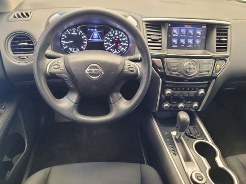 Used 2017 Nissan Pathfinder S image 22