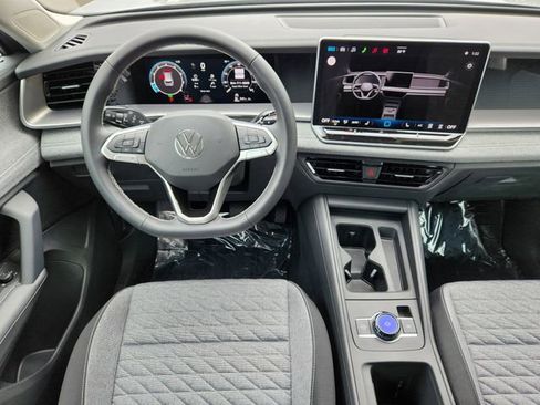 New 2026 Volkswagen Tiguan S AWD/4WD image 24