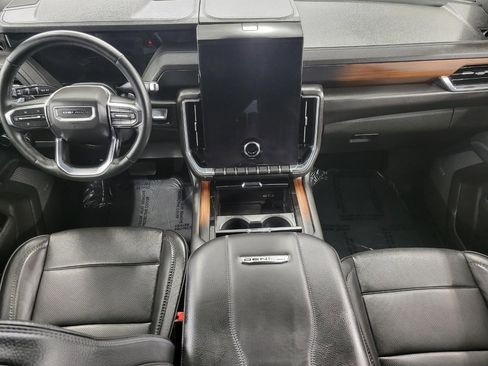 Certified 2025 GMC Yukon XL Denali image 7