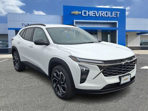 New 2026 Chevrolet Trax RS image 2