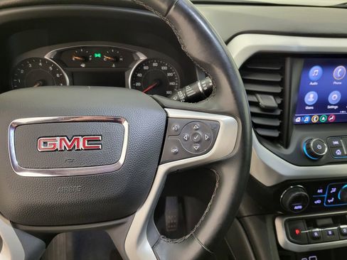 Certified 2023 GMC Acadia SLT image 7