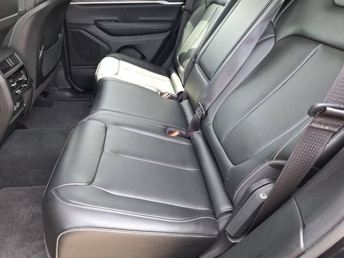 Used 2024 Jeep Grand Cherokee Limited AWD/4WD image 23