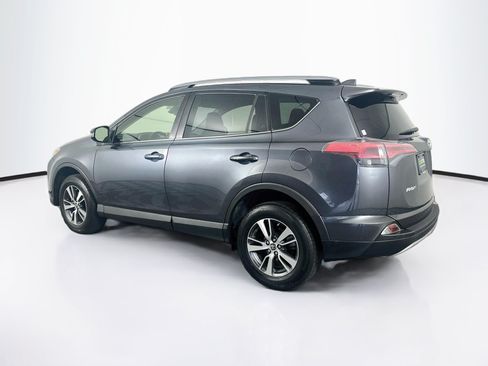 Used 2018 Toyota RAV4 XLE AWD/4WD image 5