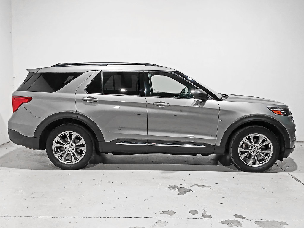 Used 2020 Ford Explorer XLT w/ Equipment Group 202A AWD/4WD image 7