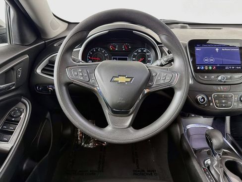 Used 2023 Chevrolet Malibu LT FWD image 11