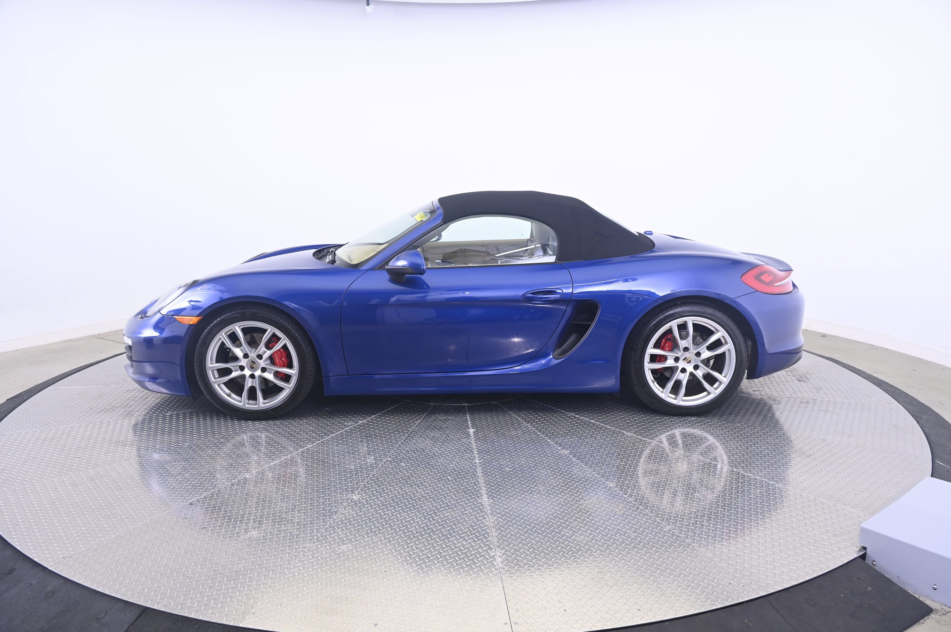 Used 2013 Porsche Boxster S RWD image 12