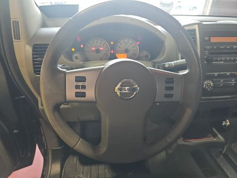 Used 2012 Nissan Frontier SV w/ Sport Appearance Pkg RWD image 5