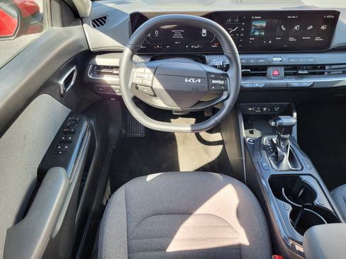 Used 2025 Kia K4 EX image 14