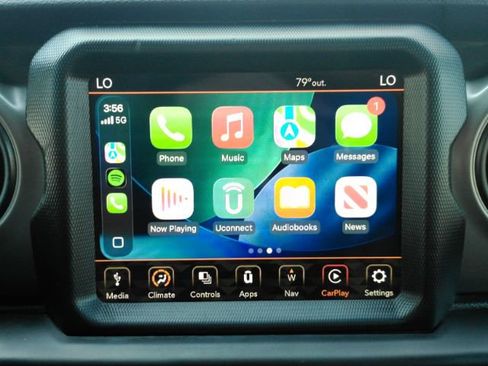 Used 2022 Jeep Gladiator Sport image 36