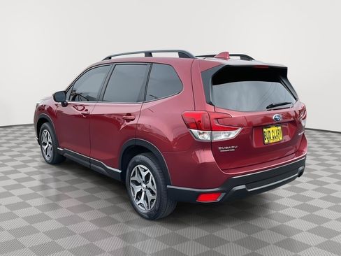 Used 2021 Subaru Forester Premium image 5