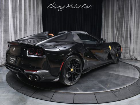 Used 2023 Ferrari 812 GTS RWD image 5