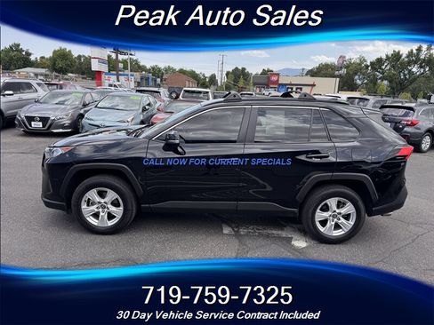 Used 2021 Toyota RAV4 XLE AWD/4WD image 4