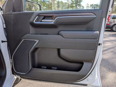 Used 2025 GMC Sierra 1500 SLT RWD image 37