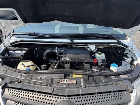 Used 2014 Mercedes-Benz Sprinter 2500 image 13