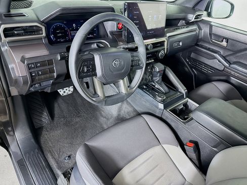 Used 2025 Toyota Tacoma TRD Sport RWD image 8