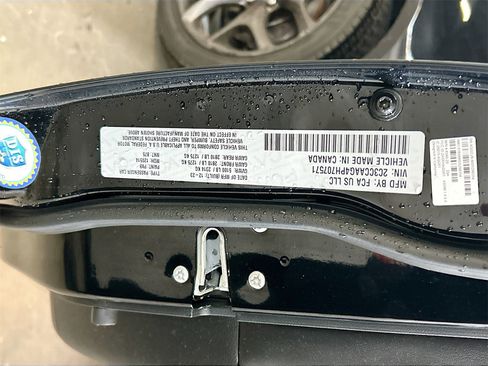 Used 2023 Chrysler 300 Touring w/ Sport Appearance Package image 31