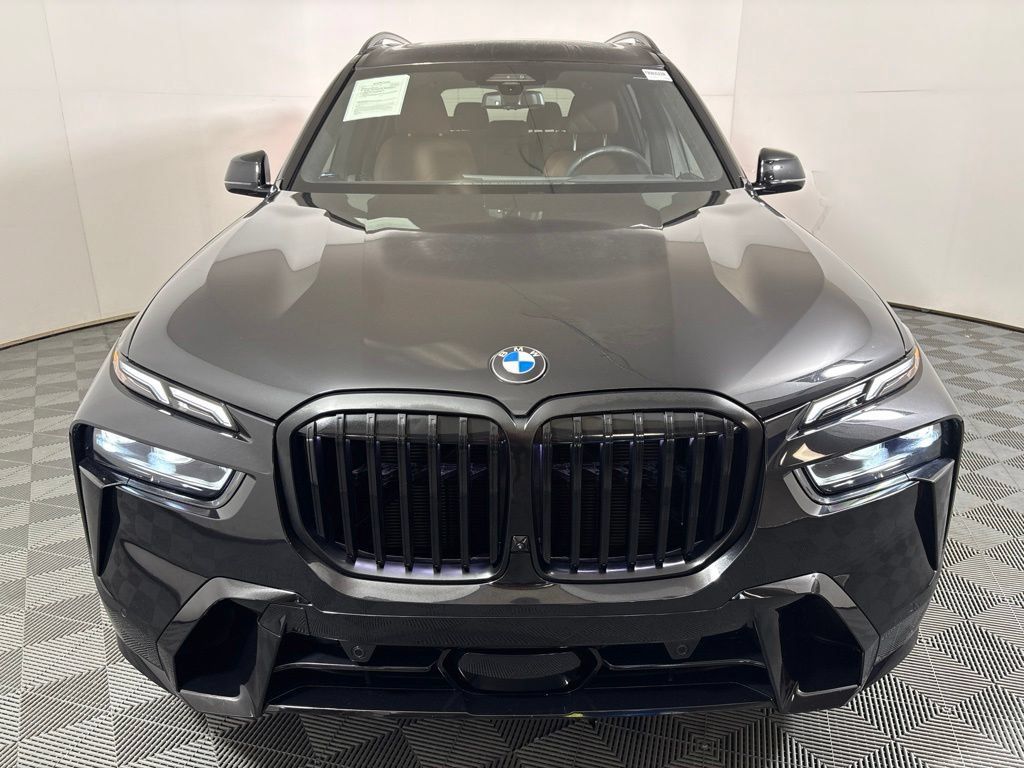 Certified 2026 BMW X7 xDrive40i w/ Executive Package AWD/4WD image 3