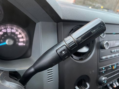 Used 2015 Ford F550 4x4 Regular Cab Super Duty image 18