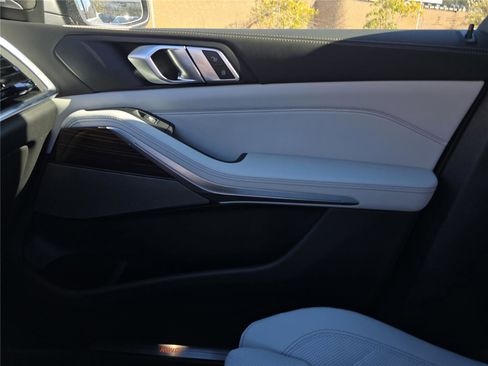 New 2026 BMW X5 xDrive40i image 21