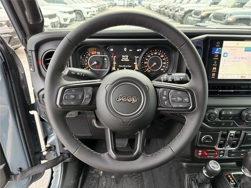 New 2026 Jeep Wrangler Unlimited Rubicon AWD/4WD image 21