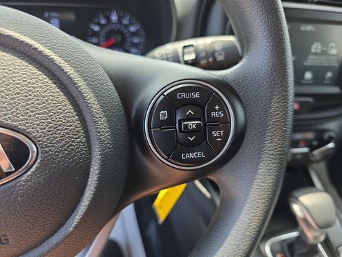 Used 2021 Kia Soul LX FWD image 15