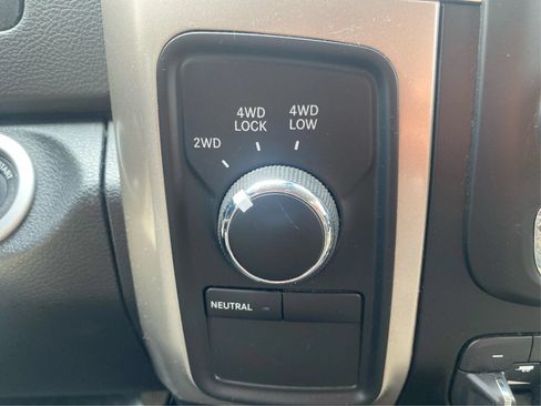 Used 2017 RAM 2500 Big Horn w/ Sport Appearance Group AWD/4WD image 19