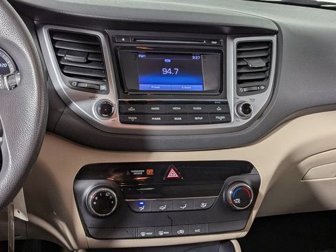 Used 2017 Hyundai Tucson SE w/ SE Popular Package 02 AWD/4WD image 22