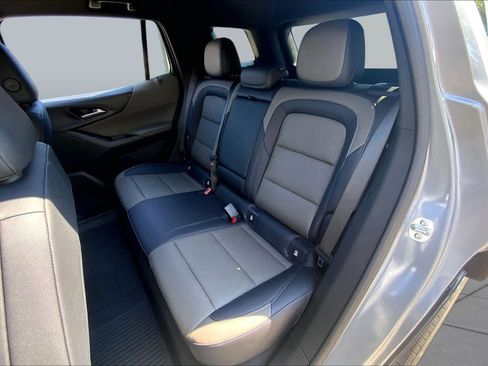 Used 2025 Chevrolet Equinox LT w/ Convenience Package II FWD image 21