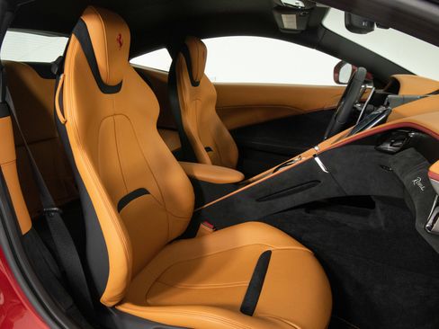 Certified 2022 Ferrari Roma image 32