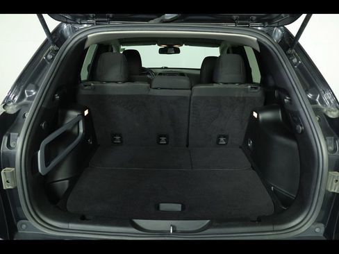 Used 2015 Jeep Cherokee Latitude w/ Cold Weather Group image 7