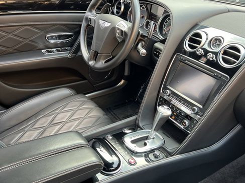 Used 2014 Bentley Flying Spur W12 image 2