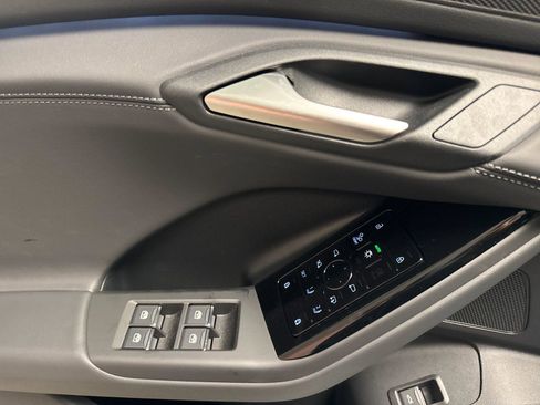New 2027 Audi Q6 e-tron Premium Plus AWD/4WD image 10