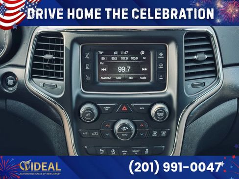 Used 2017 Jeep Grand Cherokee Laredo w/ Quick Order Package 23E AWD/4WD image 15