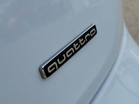 Used 2022 Audi Q5 2.0T Prestige w/ Prestige Package image 9