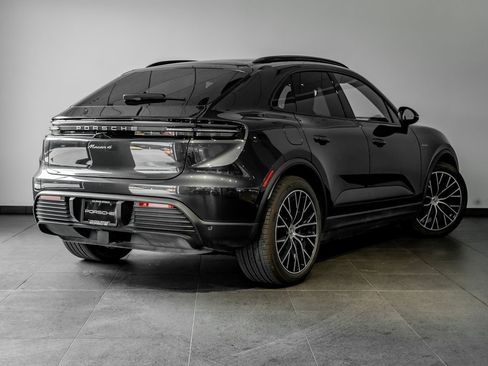 Certified 2024 Porsche Macan 4 Electric image 7