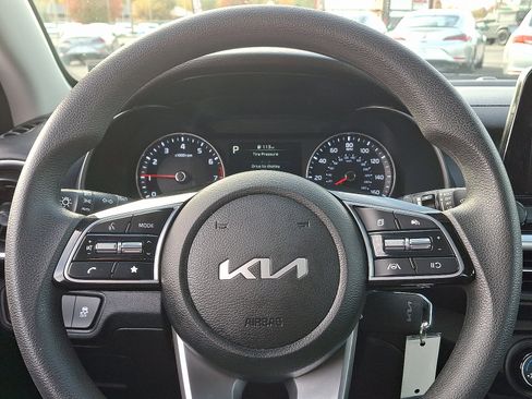 Used 2023 Kia Forte LXS w/ LXS Technology Package image 19