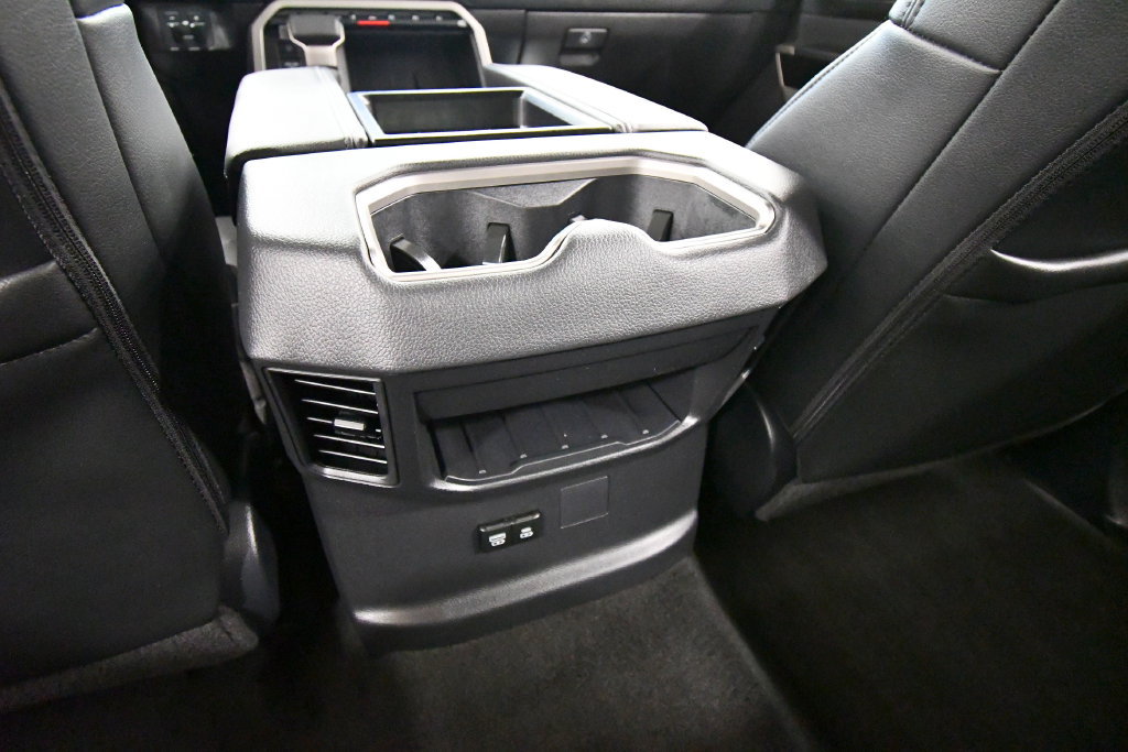 Used 2024 Toyota Tundra Limited AWD/4WD image 16