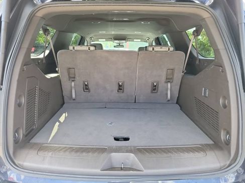 Used 2025 Chevrolet Suburban LT AWD/4WD image 10