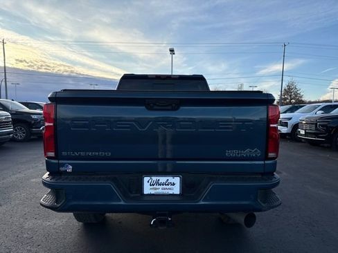 Used 2025 Chevrolet Silverado 3500 High Country w/ High Country Premium Package image 4