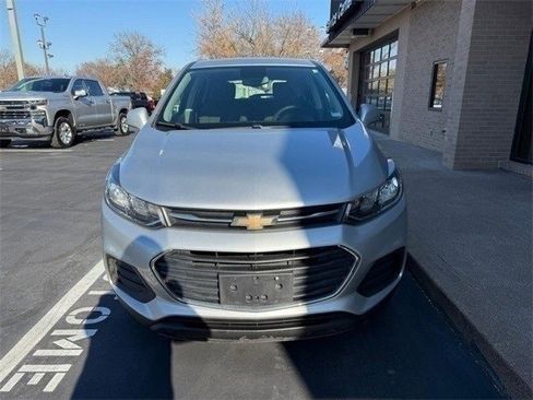 Used 2018 Chevrolet Trax LS image 8