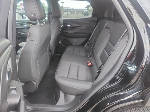 Used 2023 Chevrolet TrailBlazer RS FWD image 24