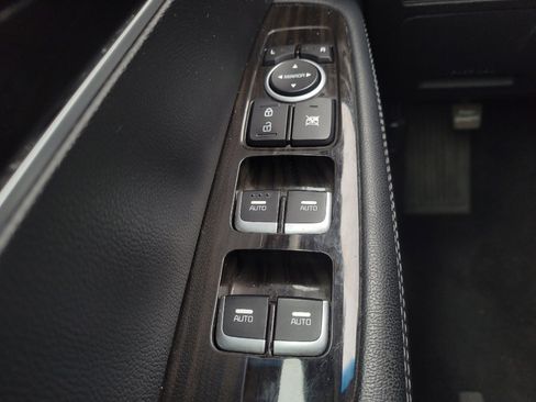 Used 2019 Kia Sorento LX image 27