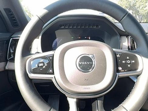 Used 2026 Volvo XC90 B6 Plus w/ Protection Package Premier AWD/4WD image 20