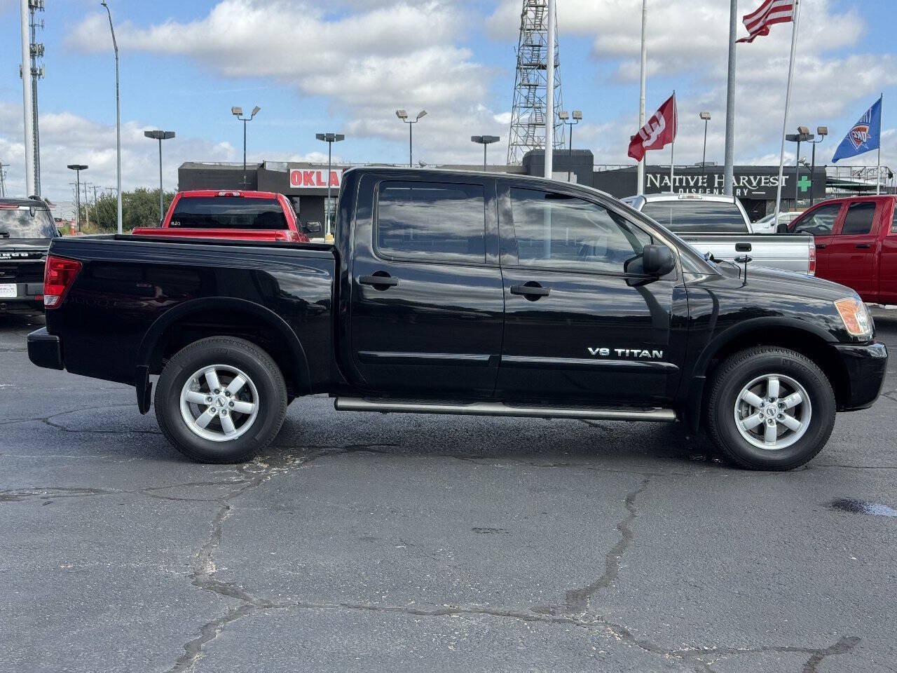 Used 2011 Nissan Titan PRO-4X AWD/4WD image 4